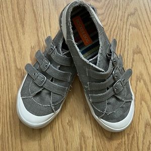 Jolissa Grey Ranger Sneaker